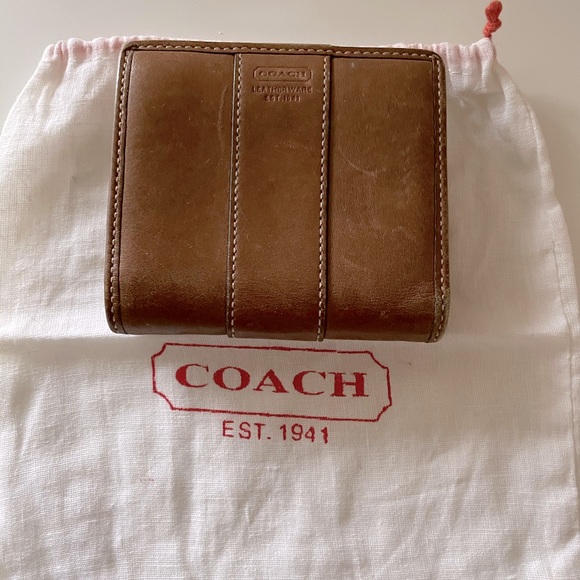 Coach Camel colour wallet